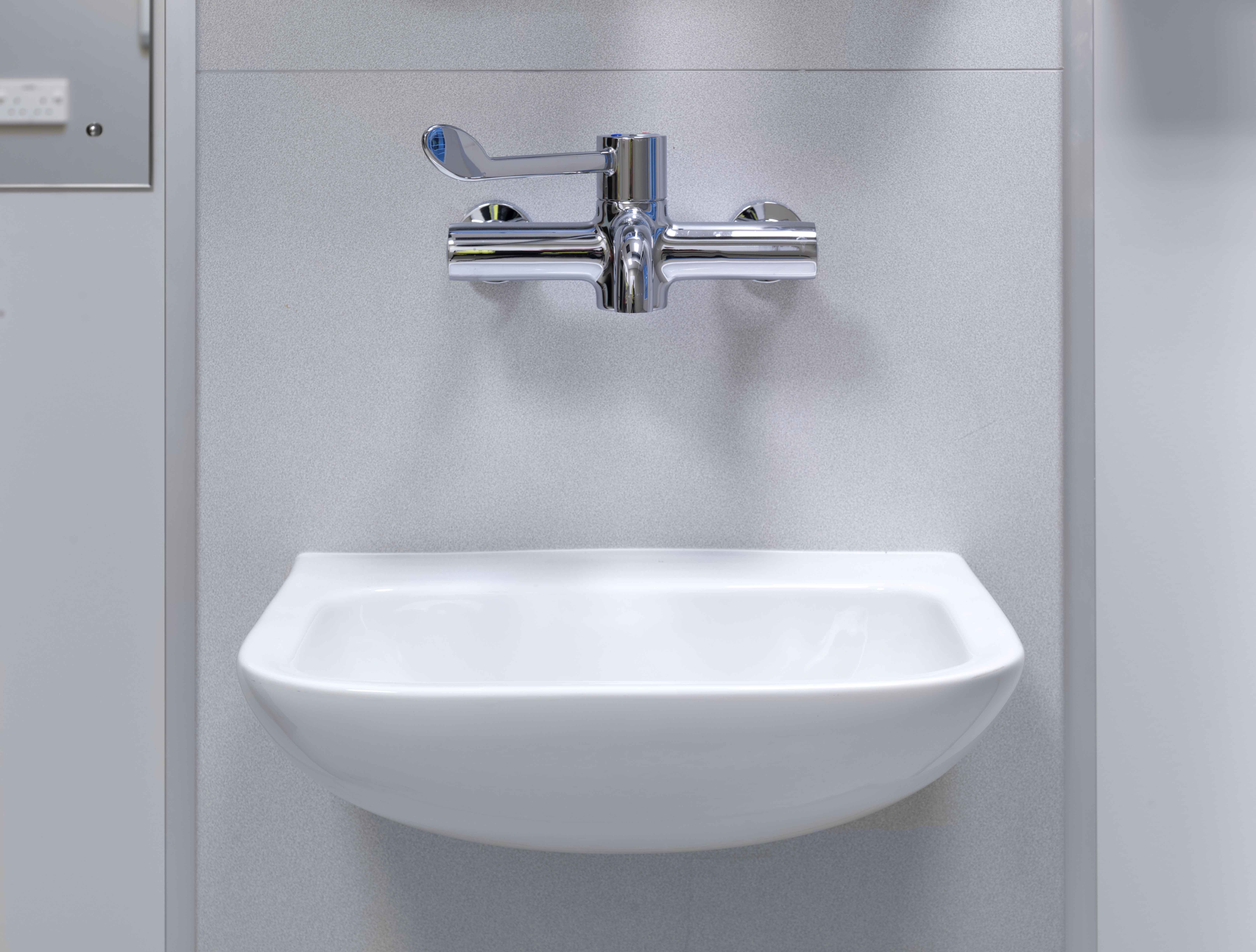 venesta-washrooms-vepps-healthcare-boxed-out-unit-basin-preplumbed-sink-royal-london-hospital1