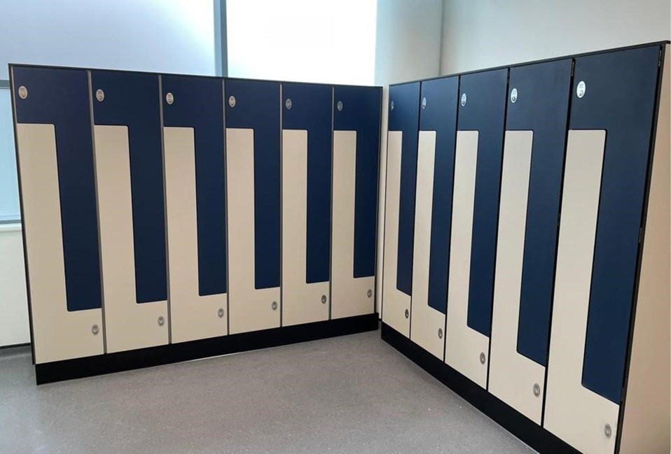venesta-washrooms-case-study-rnli-allweather-lifeboat-centre-lockers1