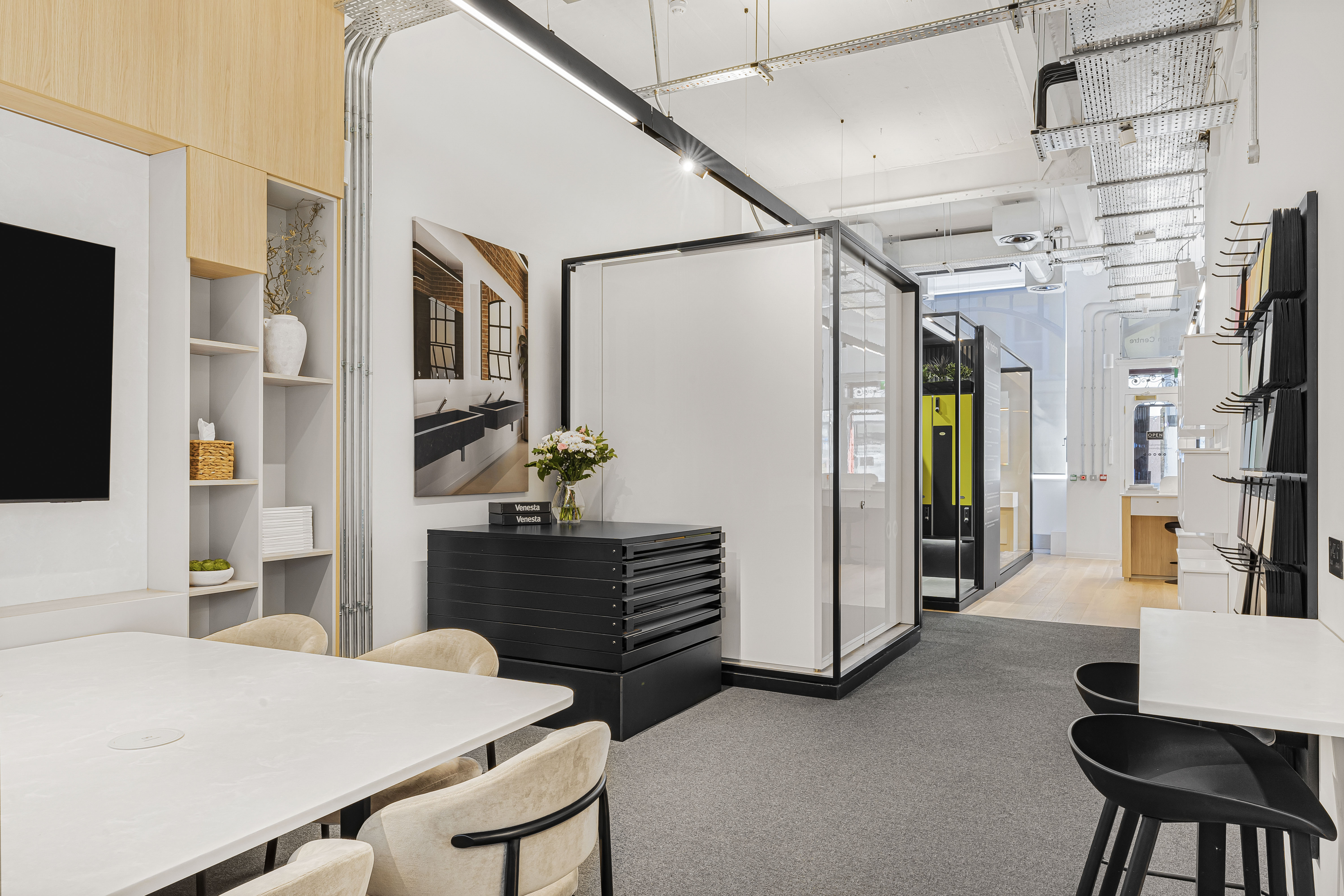 the-washroom-design-centre-by-venesta-meeting-room