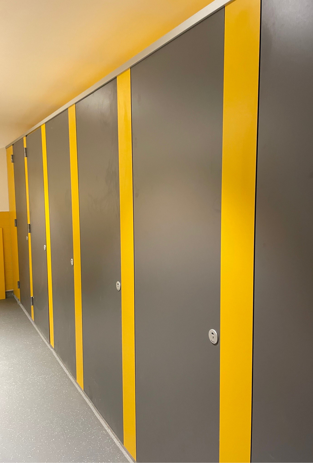 Venesta Washrooms Toilet Cubicles Ips Polka Theatre8