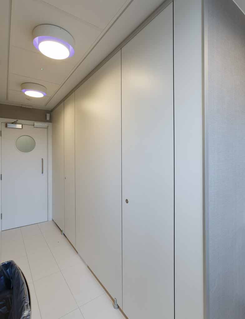 venesta-washrooms-toilet-cubicles-unity-full-height-inline-united-talent-agency-london1