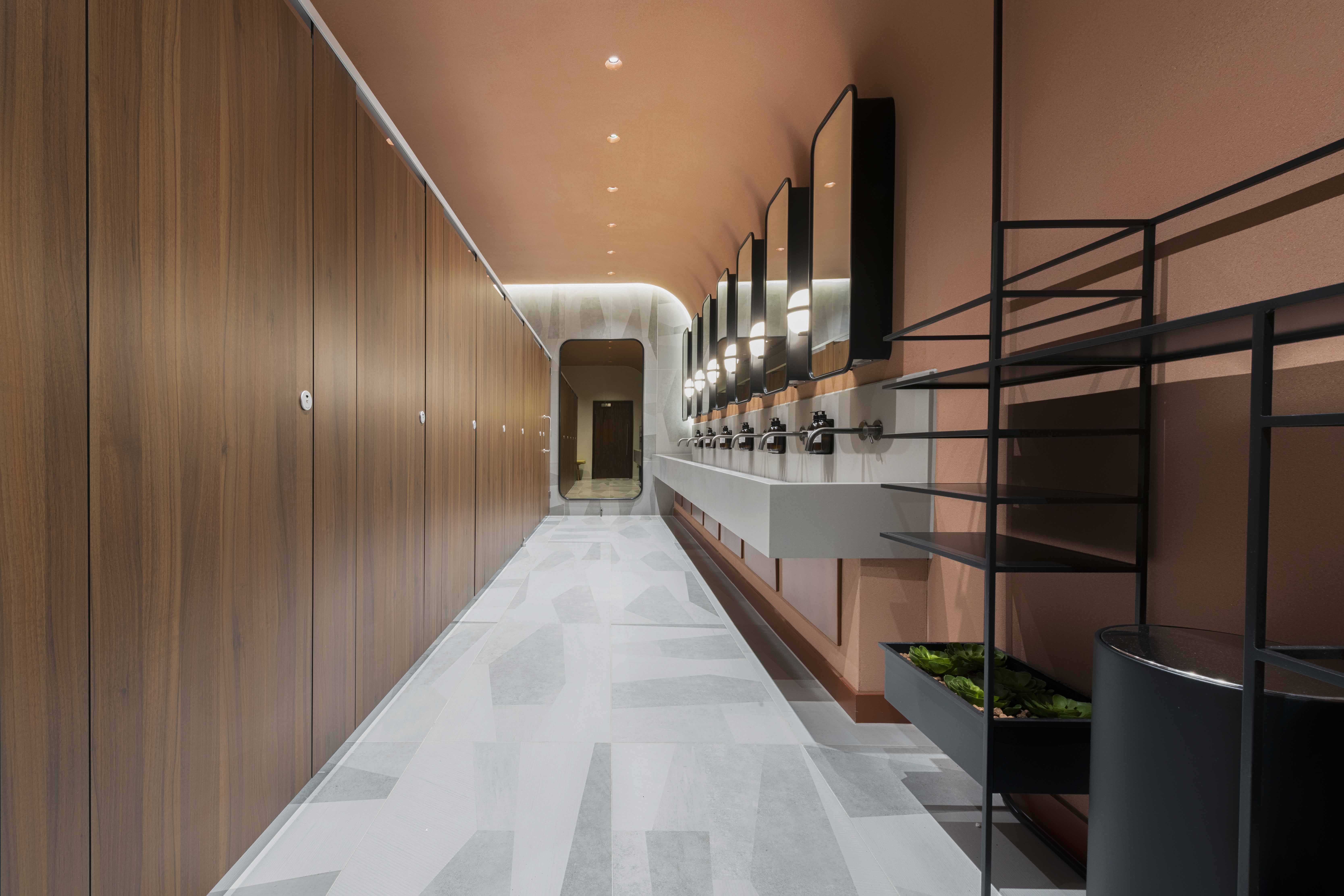 venesta-washrooms-toilet-cubicles-unity-capital-one-head-office2