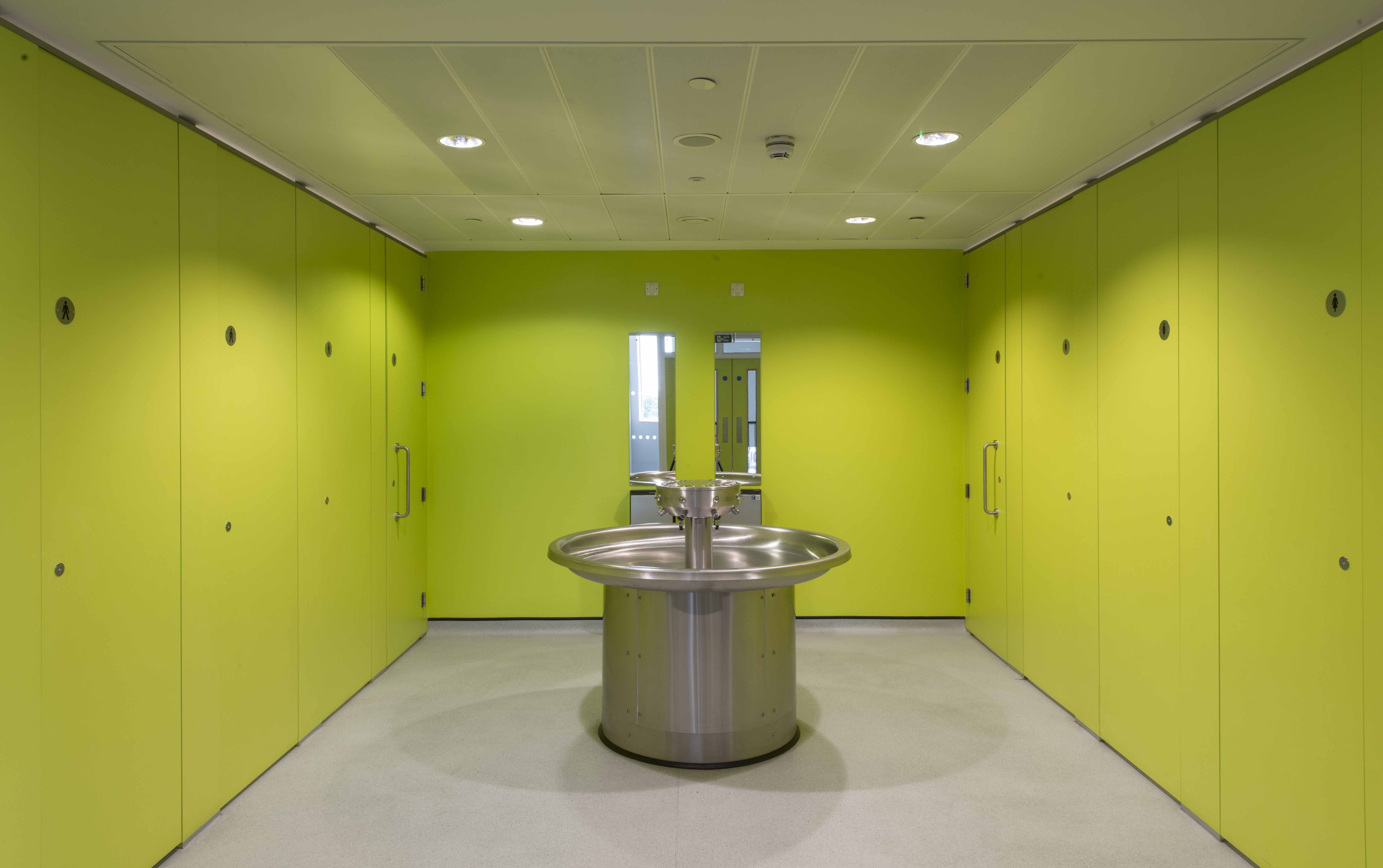 venesta-washrooms-toilet-cubicles-unity-full-height-school-toilets-isaac-newton-academy2