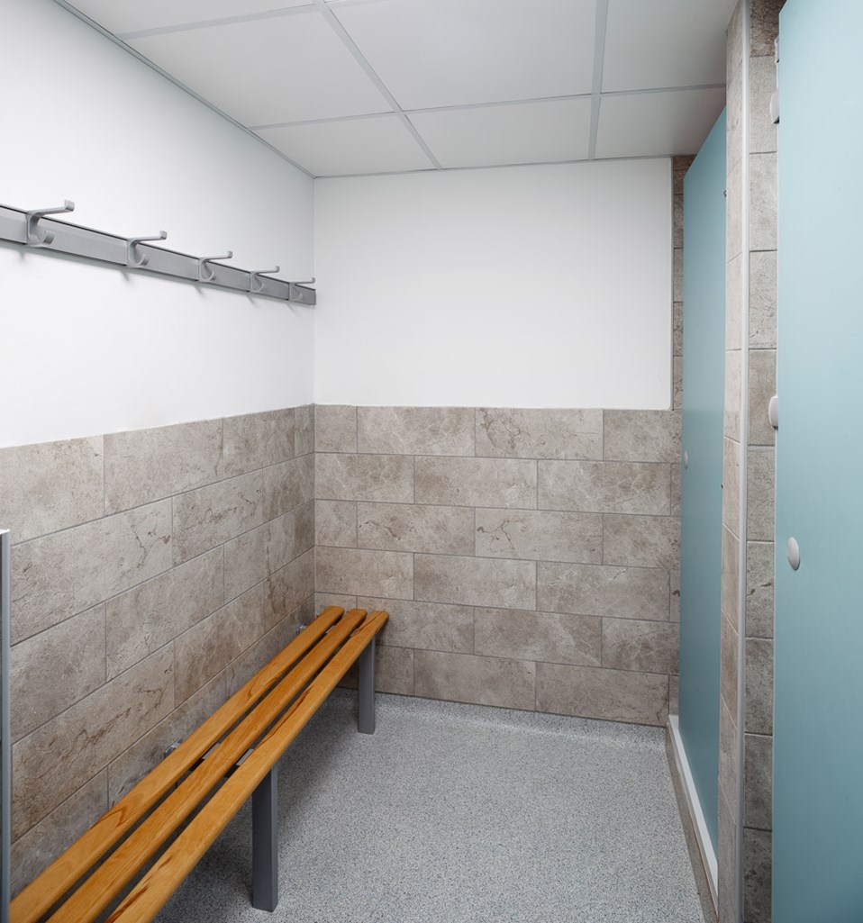venesta-washrooms-toilet-cubicles-award-wc-bench-benching-royal-grammar-school