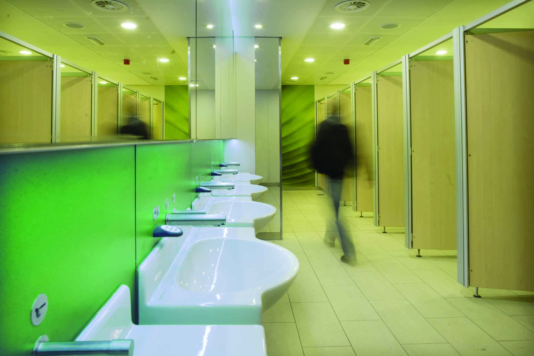 venesta-washrooms-toilet-cubicles-system-m-emergency-access-london-stansted-airport3
