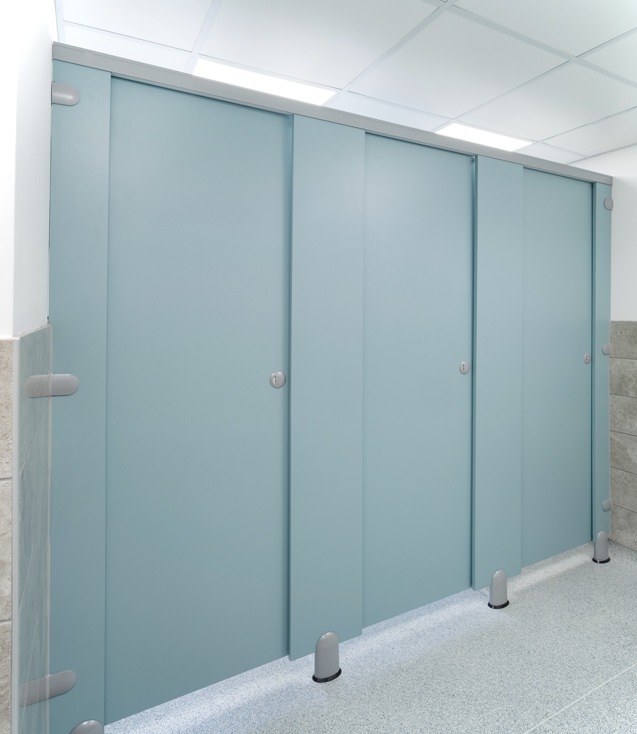 venesta-washrooms-toilet-cubicles-award-wc-royal-grammar-school2