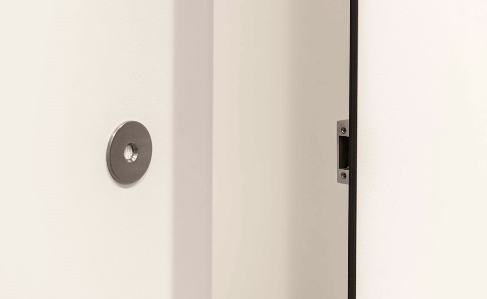 venesta-washrooms-toilet-cubicles-unity-indicator-bolt-imperial-college2
