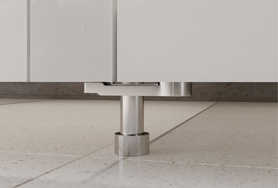 venesta-washrooms-premium-luxury-toilet-cubicle-sahara-glass-pivot-hinge-pedestal