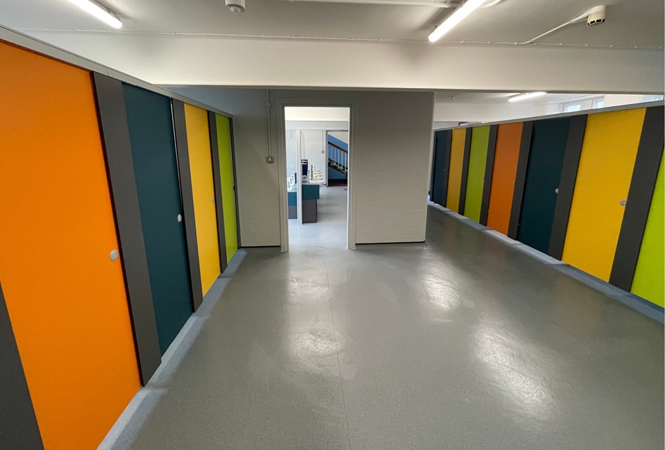 Venesta Washrooms Toilet Cubicles Ips Wimbledon Chase Primary School Girls1