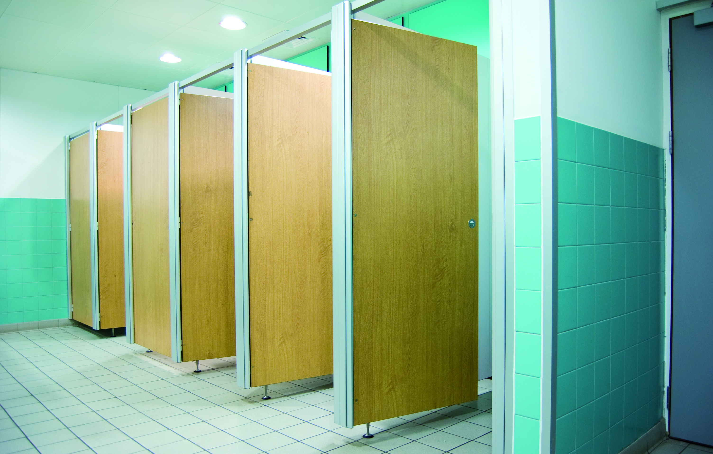 venesta-washrooms-toilet-cubicles-system-m-vepps-pre-plumbed-ips-panelling-wc-sainsburys-murrayfield-hr