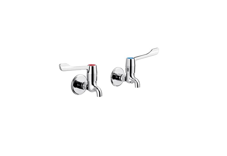 venesta-washrooms-ips-vepps-panelling-markwick-leverbib-taps-s8270aa
