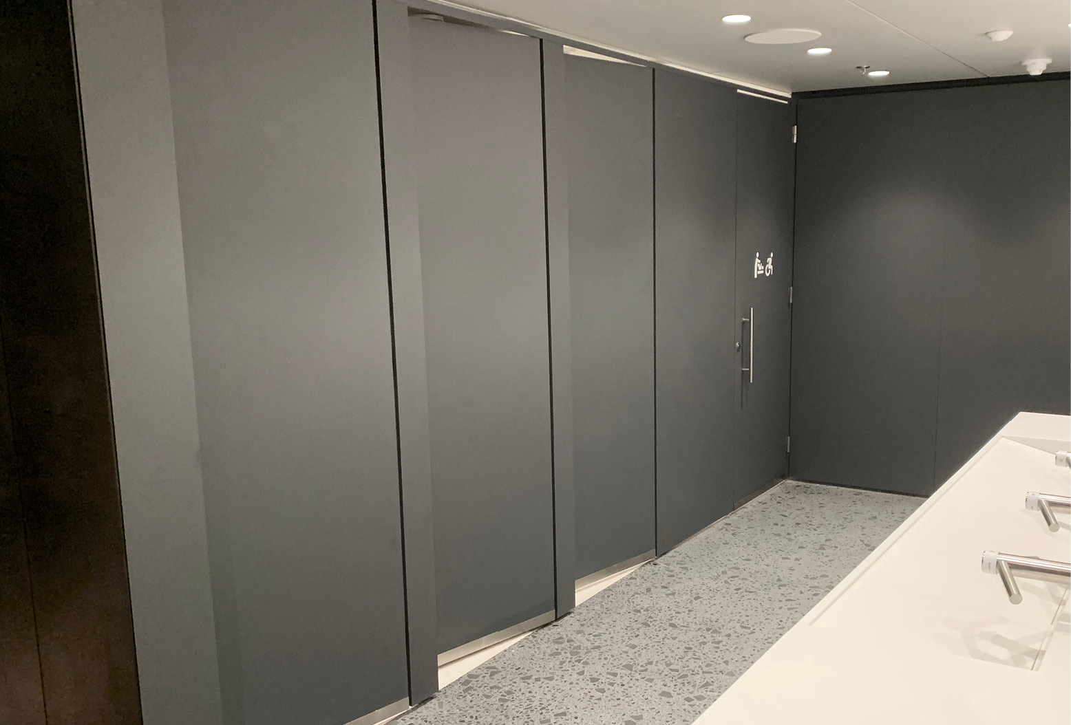 Venesta Washrooms Toilet Cubicles Ips Moma New York