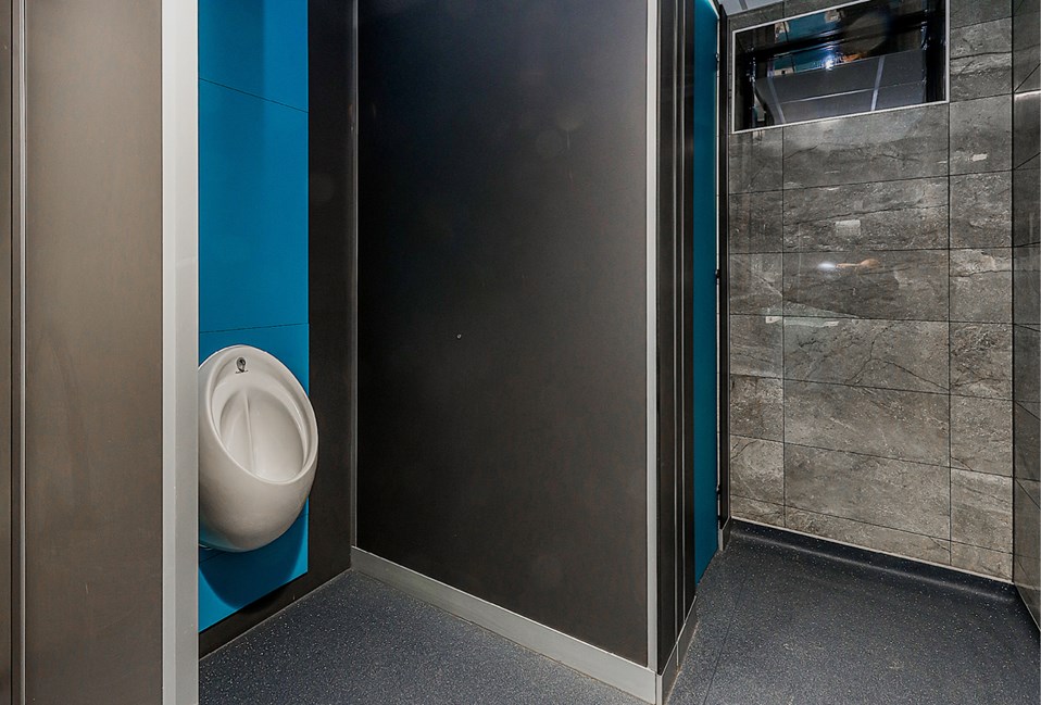 venesta-washrooms-case-study-st-edmunds-catholic-school (3)