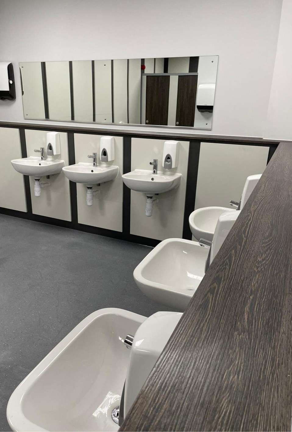 venesta-washrooms-case-study-rnli-allweather-lifeboat-centre-vepps3